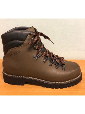 DOLOSPORT 96 scarpone uomo cucito in pelle VACCHETTA Made Italy suola VIBRAM  DOLOSPORT 96 scarpone uomo cucito in pelle VACCHETTA Made Italy suola VIBRAM